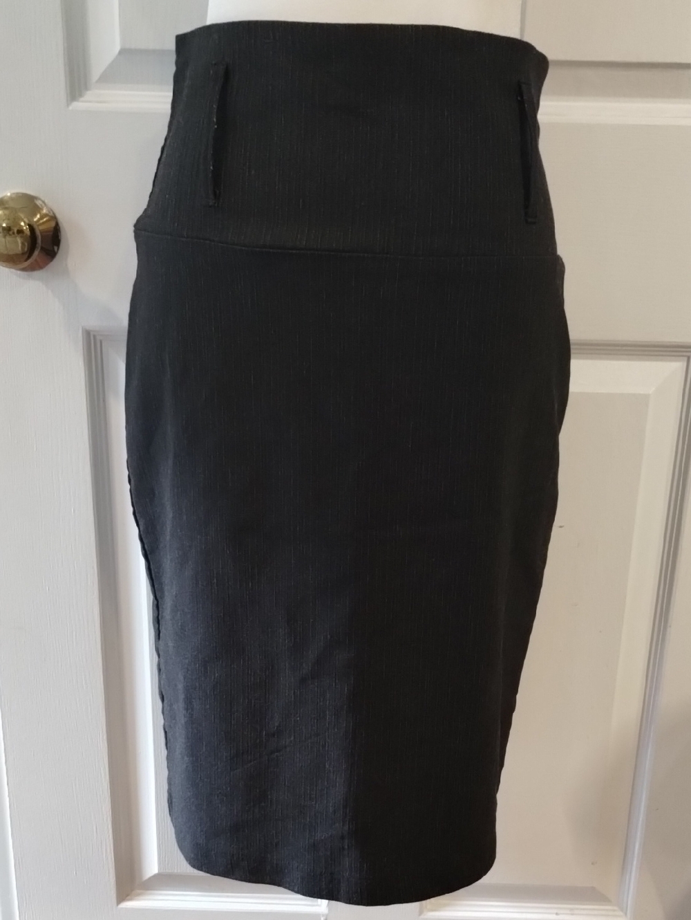 Dots Dark Gray Pencil Skirt. (111)